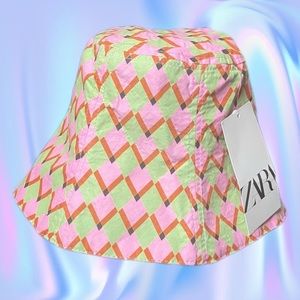 Zara Printed Bucket Hat